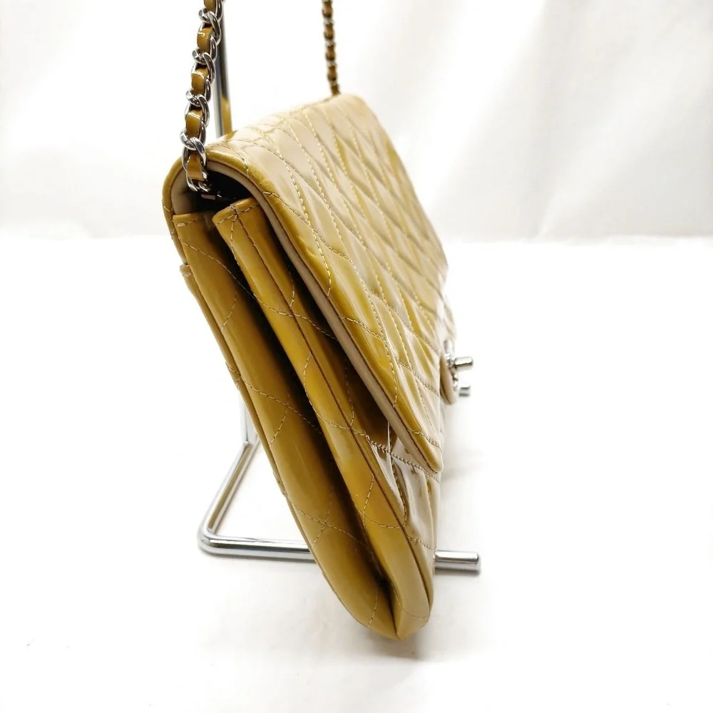Chanel Shoulder Bag Matelasse Beige Patent leather